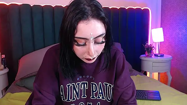 Snapshot of Scarleth_Fg_ chatting on 05-27-26, 01:57 Scarleth Fg online show from 05-27-26, 01:57