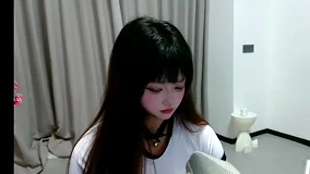 Snapshot of yan-0705 chatting on 06-01-26, 11:32 yan-0705 online show from 06-01-26, 11:32