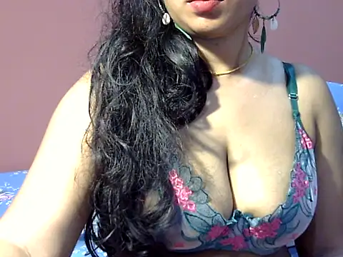Snapshot of sexy_shala6 chatting on 06-05-26, 06:52 sexy shala6 online show from 06-05-26, 06:52