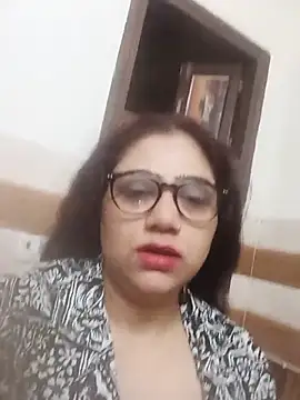 Snapshot of yourchahat27 chatting on 05-27-26, 11:12 yourchahat27 online show from 05-27-26, 11:12