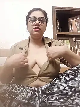 yourchahat27 online show from 06-19-26, 10:58
