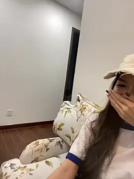 huahua-love online show from 05-26-26, 02:48