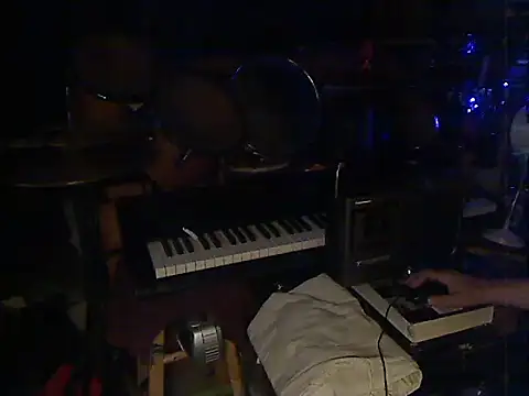 Dreamzluvz2 online show from 07-20-26, 04:53
