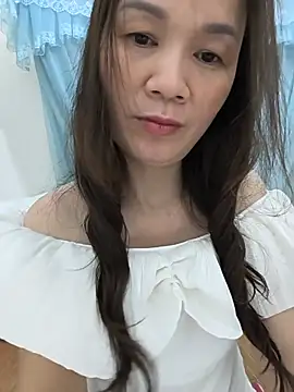 Snapshot of Lye_lovely chatting on 07-02-26, 02:34 Lye lovely online show from 07-02-26, 02:34