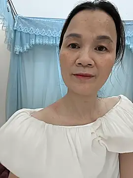 Snapshot of Lye_lovely chatting on 06-15-26, 12:49 Lye lovely online show from 06-15-26, 12:49