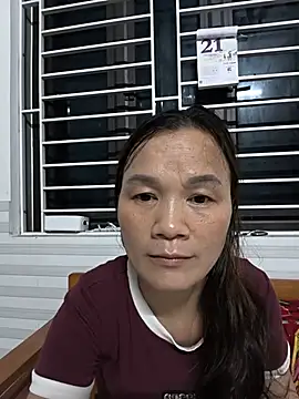 Snapshot of Lye_lovely chatting on 05-21-26, 03:42 Lye lovely online show from 05-21-26, 03:42