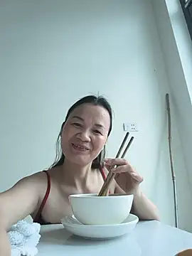 Snapshot of Lye_lovely chatting on 06-28-26, 02:40 Lye lovely online show from 06-28-26, 02:40