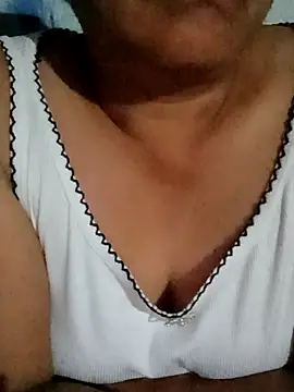 Snapshot of Bong_sexy chatting on 07-02-26, 04:35 Bong sexy online show from 07-02-26, 04:35