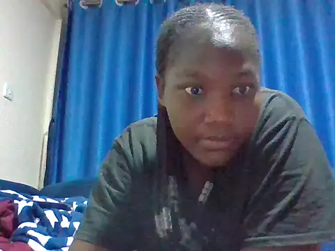 Snapshot of queen_sucker chatting on 05-21-26, 03:42 queen sucker online show from 05-21-26, 03:42