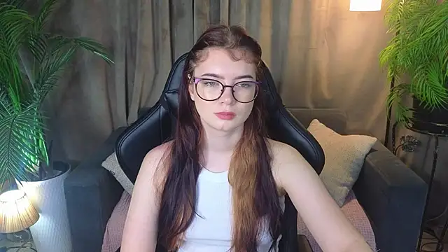 Snapshot of MelissaMay__ chatting on 06-06-26, 11:54 MelissaMay online show from 06-06-26, 11:54