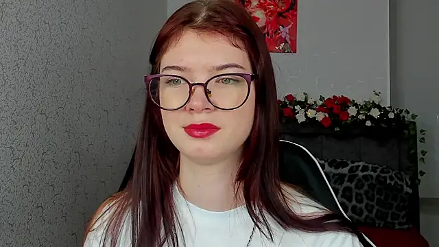 Snapshot of MelissaMay__ chatting on 06-11-26, 10:40 MelissaMay online show from 06-11-26, 10:40