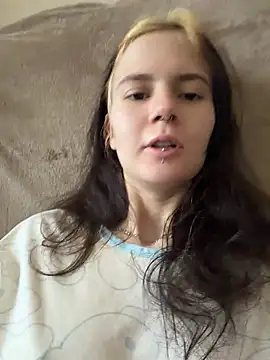 Snapshot of MarsiMur chatting on 06-03-26, 04:35 MarsiMur online show from 06-03-26, 04:35