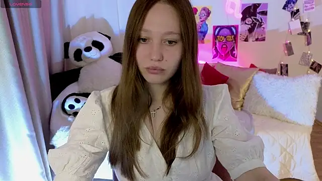 Snapshot of TinaShelton chatting on 06-02-26, 02:06 TinaShelton online show from 06-02-26, 02:06