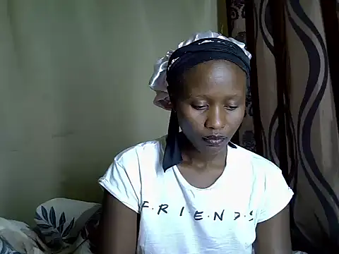 Snapshot of Tamiaa_22 chatting on 06-02-26, 10:15 Tamiaa 22 online show from 06-02-26, 10:15