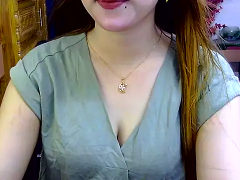 Snapshot of Adiba_Obu_20 chatting on 06-05-26, 06:02 Adiba Obu 20 online show from 06-05-26, 06:02