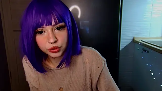 Snapshot of YunaLeaf chatting on 06-20-26, 06:24 YunaLeaf online show from 06-20-26, 06:24
