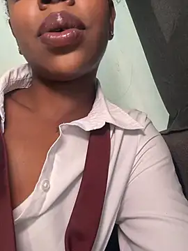 Snapshot of Ali-Allure chatting on 05-30-26, 05:14 Ali-Allure online show from 05-30-26, 05:14