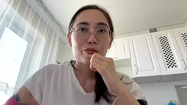 Snapshot of VickieTrudo chatting on 07-14-26, 11:27 VickieTrudo online show from 07-14-26, 11:27