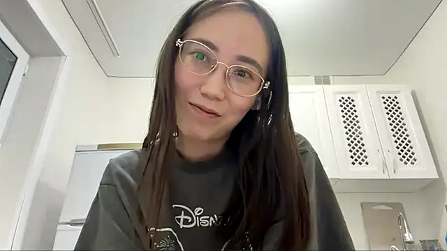 Snapshot of VickieTrudo chatting on 06-21-26, 09:20 VickieTrudo online show from 06-21-26, 09:20