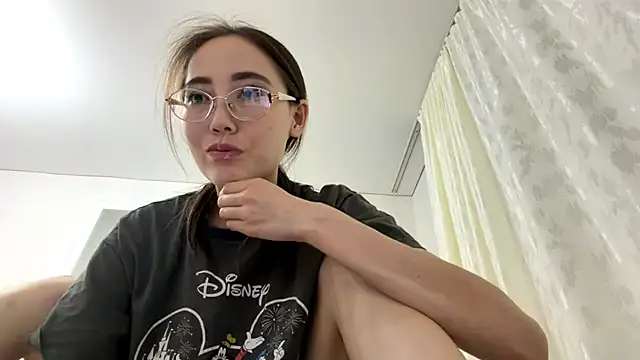 Snapshot of VickieTrudo chatting on 07-06-26, 08:44 VickieTrudo online show from 07-06-26, 08:44