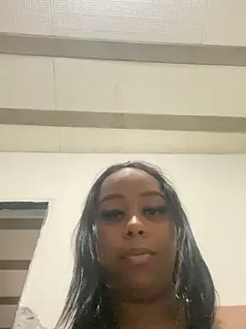 jhenannyy online show from 06-13-26, 05:00