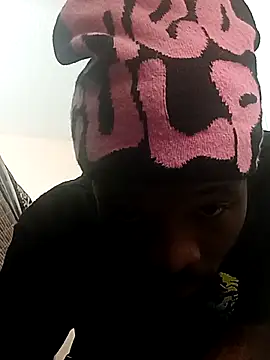 Snapshot of Keepemwett chatting on 05-25-26, 01:54 Keepemwett online show from 05-25-26, 01:54