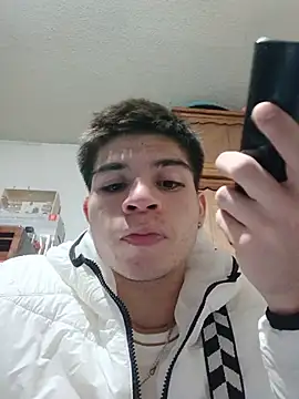 Snapshot of Oliver_LA chatting on 08-02-26, 05:39 Oliver LA online show from 08-02-26, 05:39