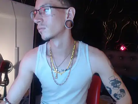 Snapshot of Ryan_Owenss chatting on 05-30-26, 04:19 Ryan Owenss online show from 05-30-26, 04:19