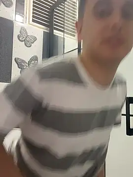 imjustaboyy1 online show from 05-28-26, 06:25