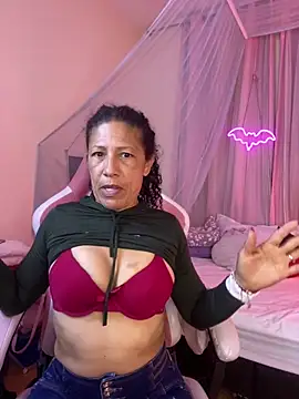 Snapshot of victorya_milf chatting on 06-27-26, 05:52 victorya milf online show from 06-27-26, 05:52