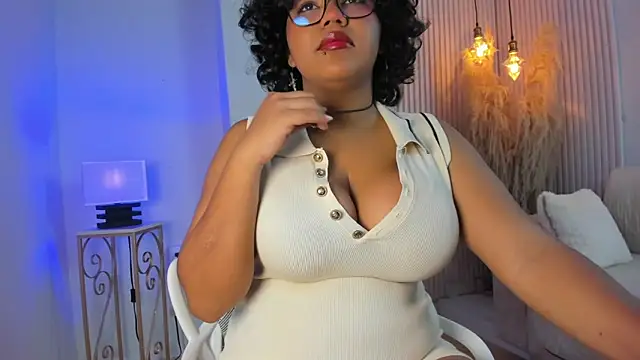 Snapshot of Kristal_donne chatting on 05-28-26, 12:22 Kristal donne online show from 05-28-26, 12:22