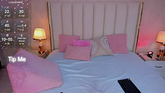KaylaDavies online show from 06-09-26, 08:21