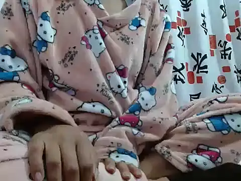 Snapshot of Estefanycute chatting on 06-09-26, 11:06 Estefanycute online show from 06-09-26, 11:06
