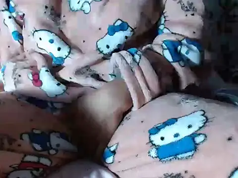 Snapshot of Estefanycute chatting on 06-11-26, 02:53 Estefanycute online show from 06-11-26, 02:53