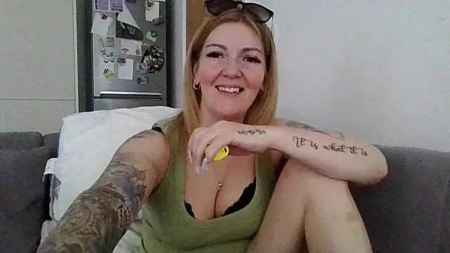 Snapshot of Chanti_Ryder_X chatting on 06-26-26, 11:38 Chanti Ryder X online show from 06-26-26, 11:38