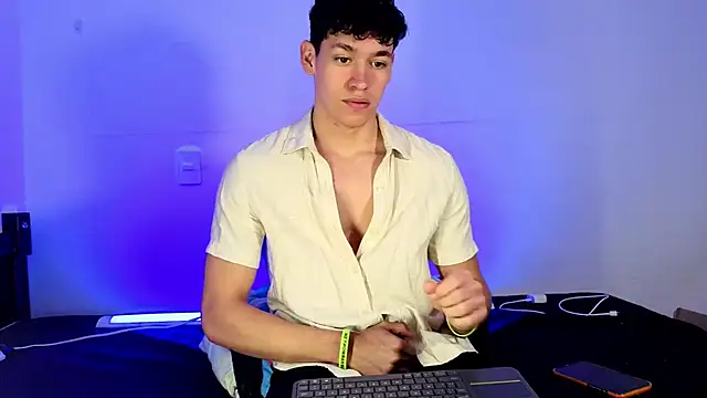 Luke Muscle online show from 05-29-26, 01:06