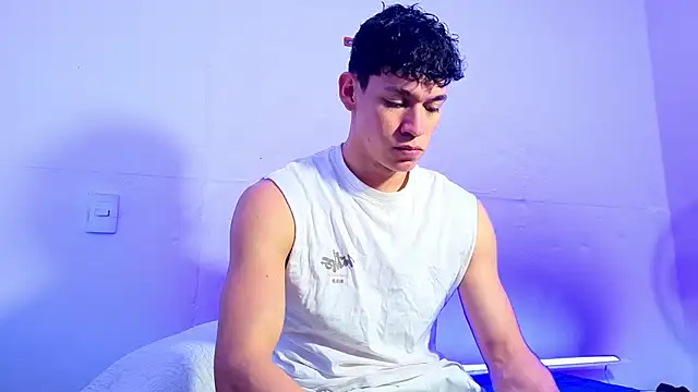 Luke Muscle online show from 05-24-26, 02:06