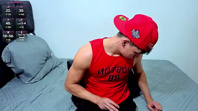 Snapshot of Luke_Muscle chatting on 07-14-26, 01:05 Luke Muscle online show from 07-14-26, 01:05
