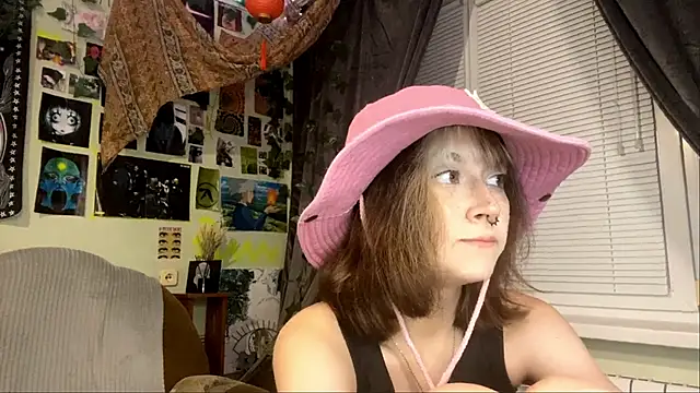 Snapshot of YourFavoriteAltgirl chatting on 05-21-26, 09:23 YourFavoriteAltgirl online show from 05-21-26, 09:23