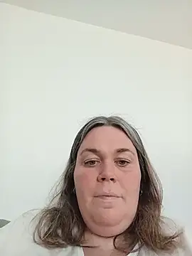 Snapshot of chattedebretagne chatting on 06-17-26, 06:40 chattedebretagne online show from 06-17-26, 06:40