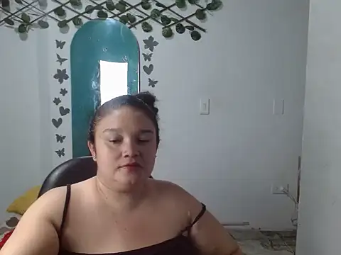 Snapshot of lucero_chuvy chatting on 05-29-26, 07:53 lucero chuvy online show from 05-29-26, 07:53