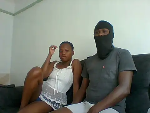 Snapshot of TonnyAmellia chatting on 06-01-26, 08:03 TonnyAmellia online show from 06-01-26, 08:03