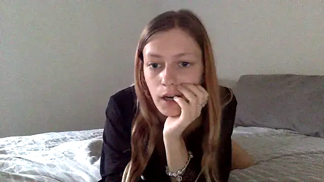 Tillystarrr online show from 05-30-26, 07:41