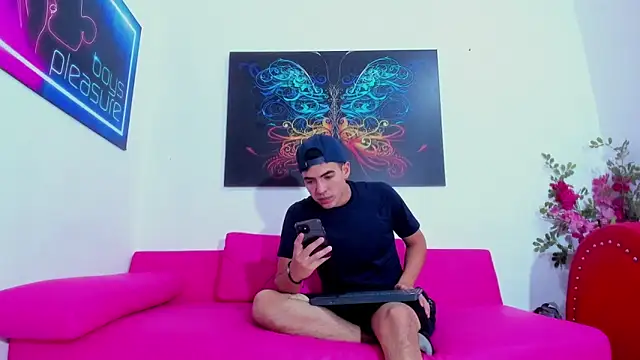 Snapshot of Khody_sweet chatting on 05-28-26, 03:25 Khody sweet online show from 05-28-26, 03:25