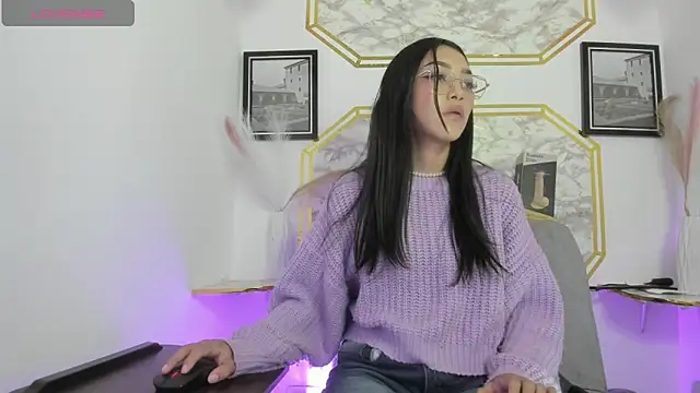 jaulyn 18   online show from 05-30-26, 09:09