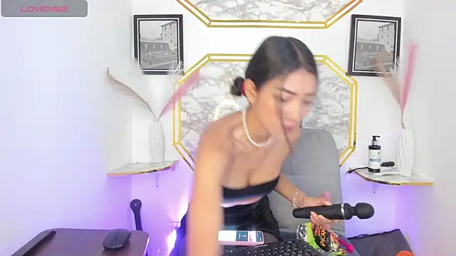 jaulyn 18   online show from 06-09-26, 06:42