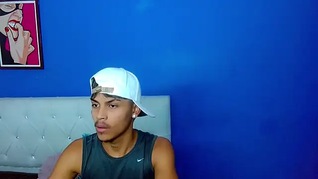 Angel foxc13 online show from 06-10-26, 03:19