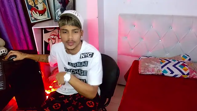 Angel foxc13 online show from 07-12-26, 03:18