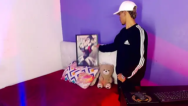 Angel foxc13 online show from 07-06-26, 03:46