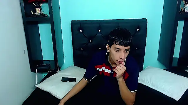Snapshot of jl_brayan12 chatting on 05-28-26, 03:40 jl brayan12 online show from 05-28-26, 03:40